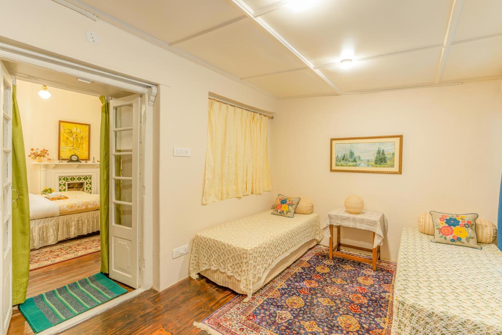 Stayvista At Rose Cottage - Bonfire & Scenic View Шимла Екстериор снимка